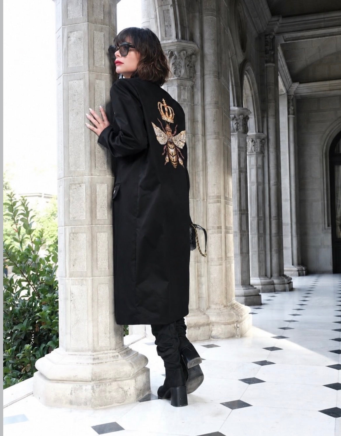 Trench Abeja Reina